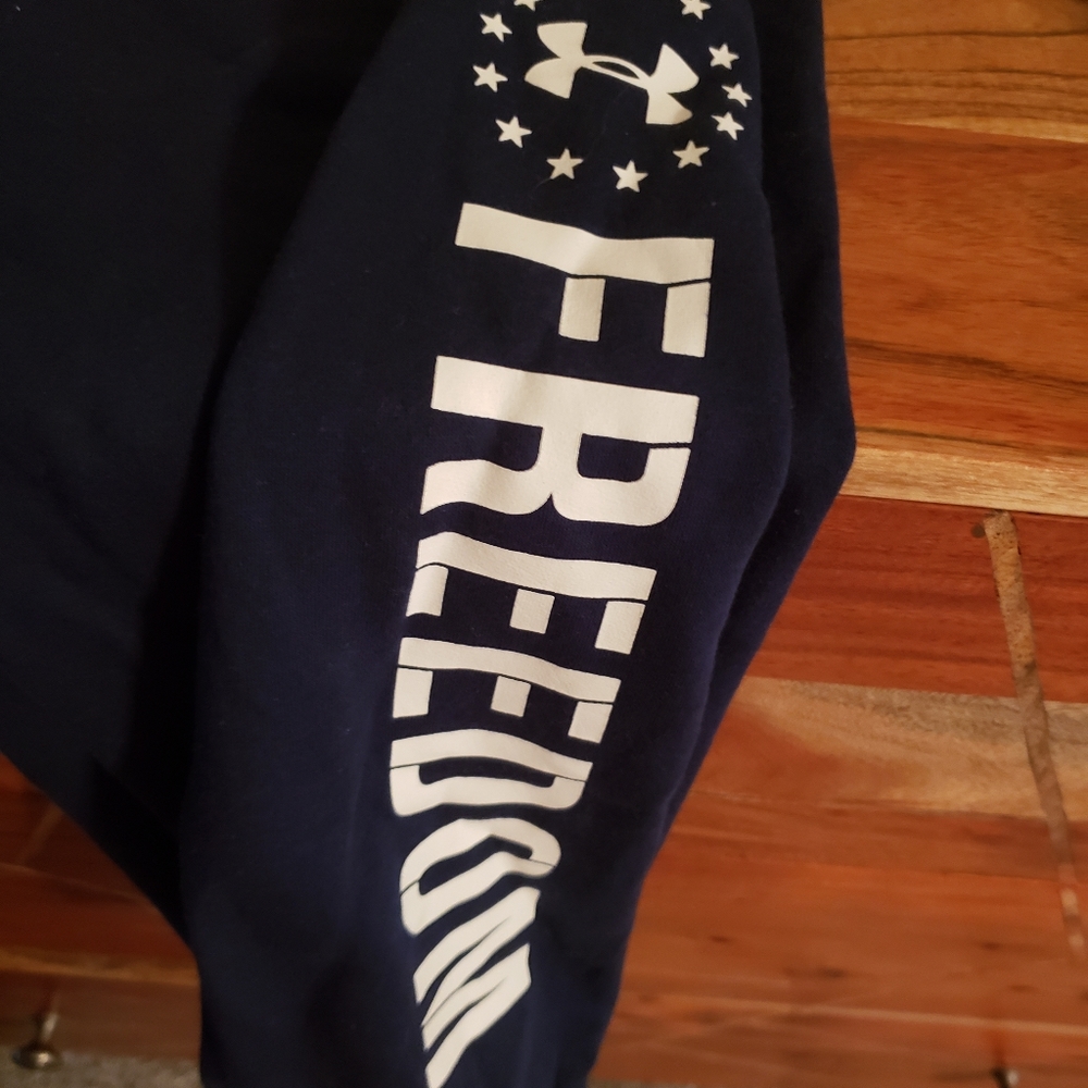 Under Armour Crop sweatpants